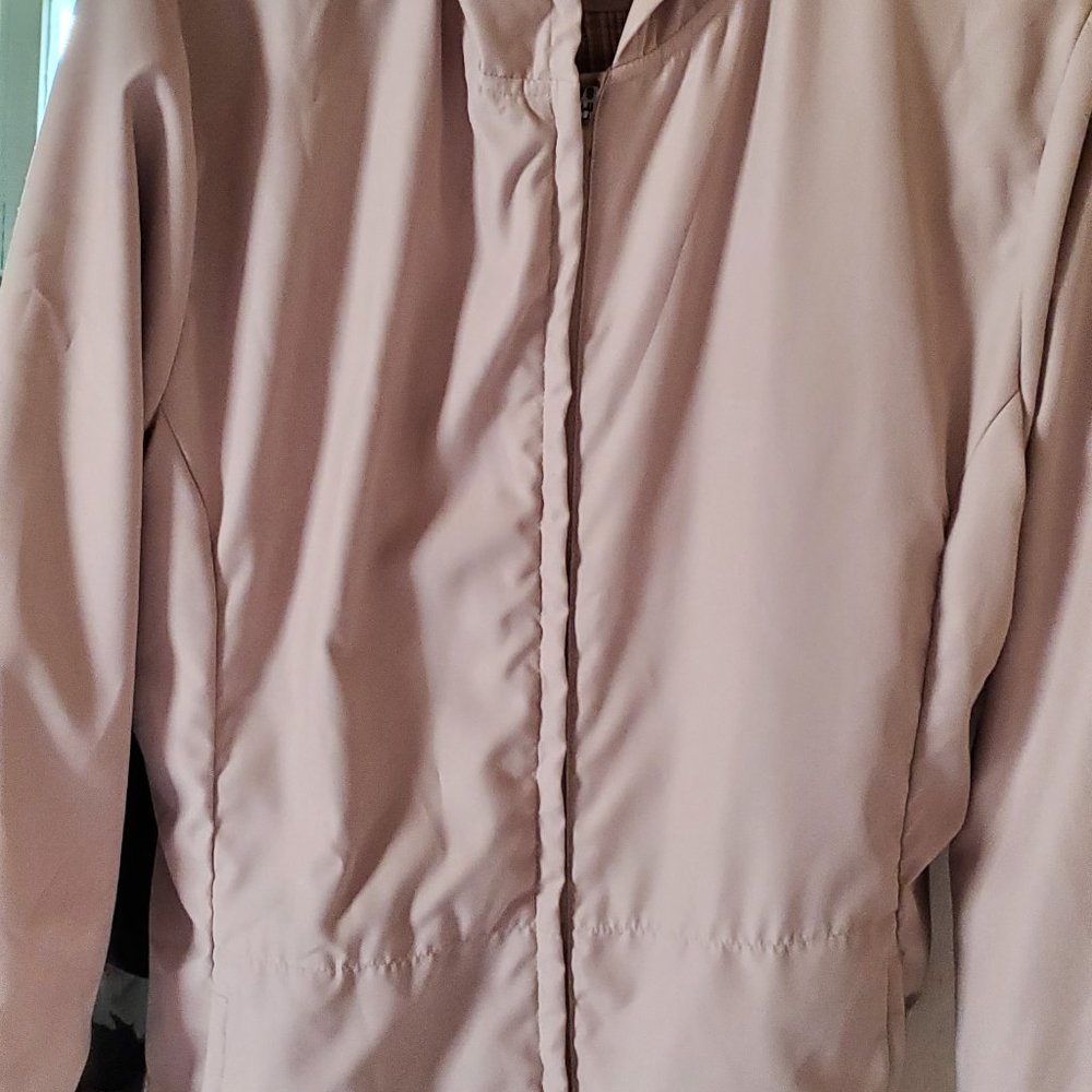 very nice nike gold jacket size medium